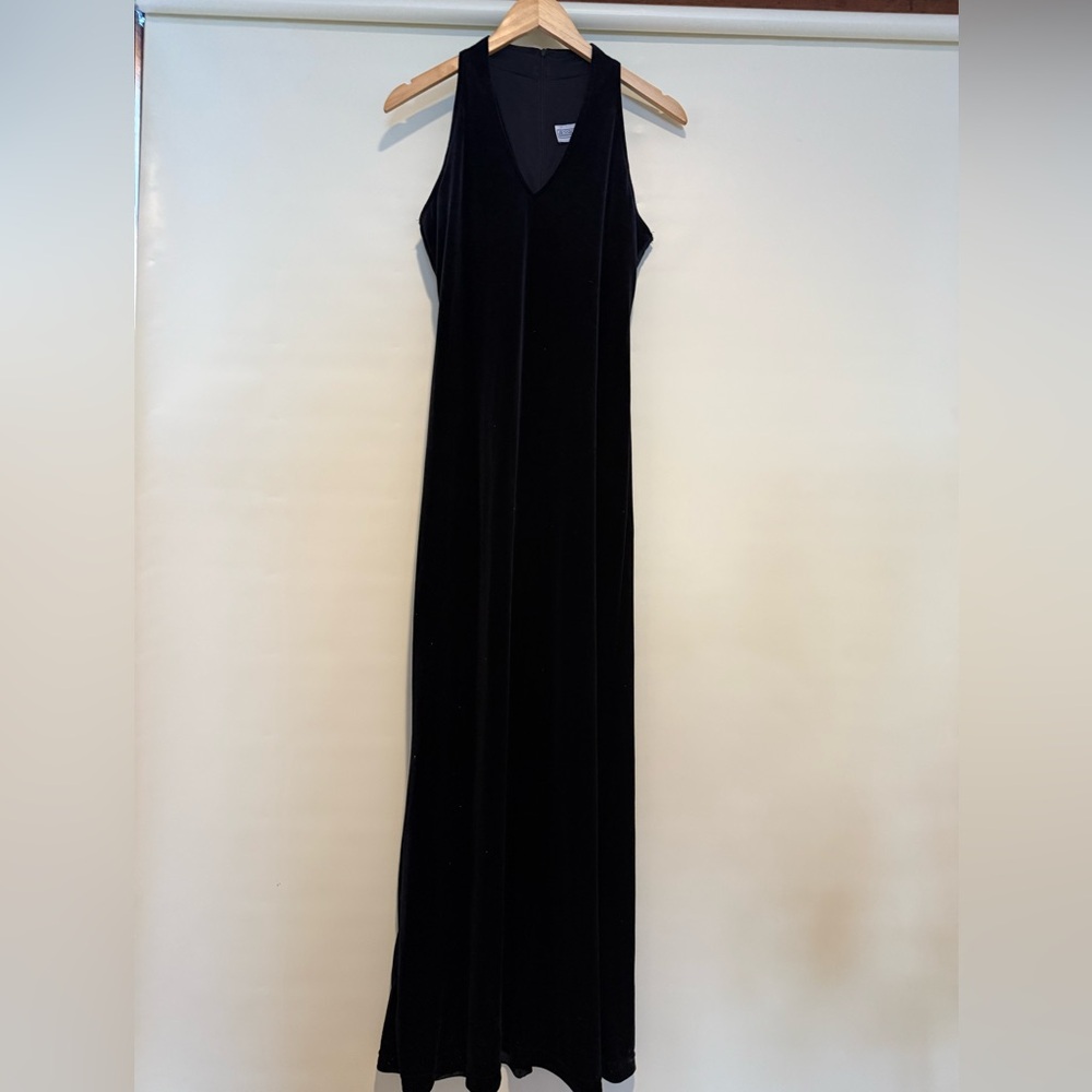 Jessica Howard Black Velvet Sleeveless Maxi Dress, size 6